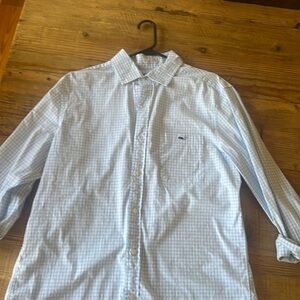 Vineyard vines size M shirt